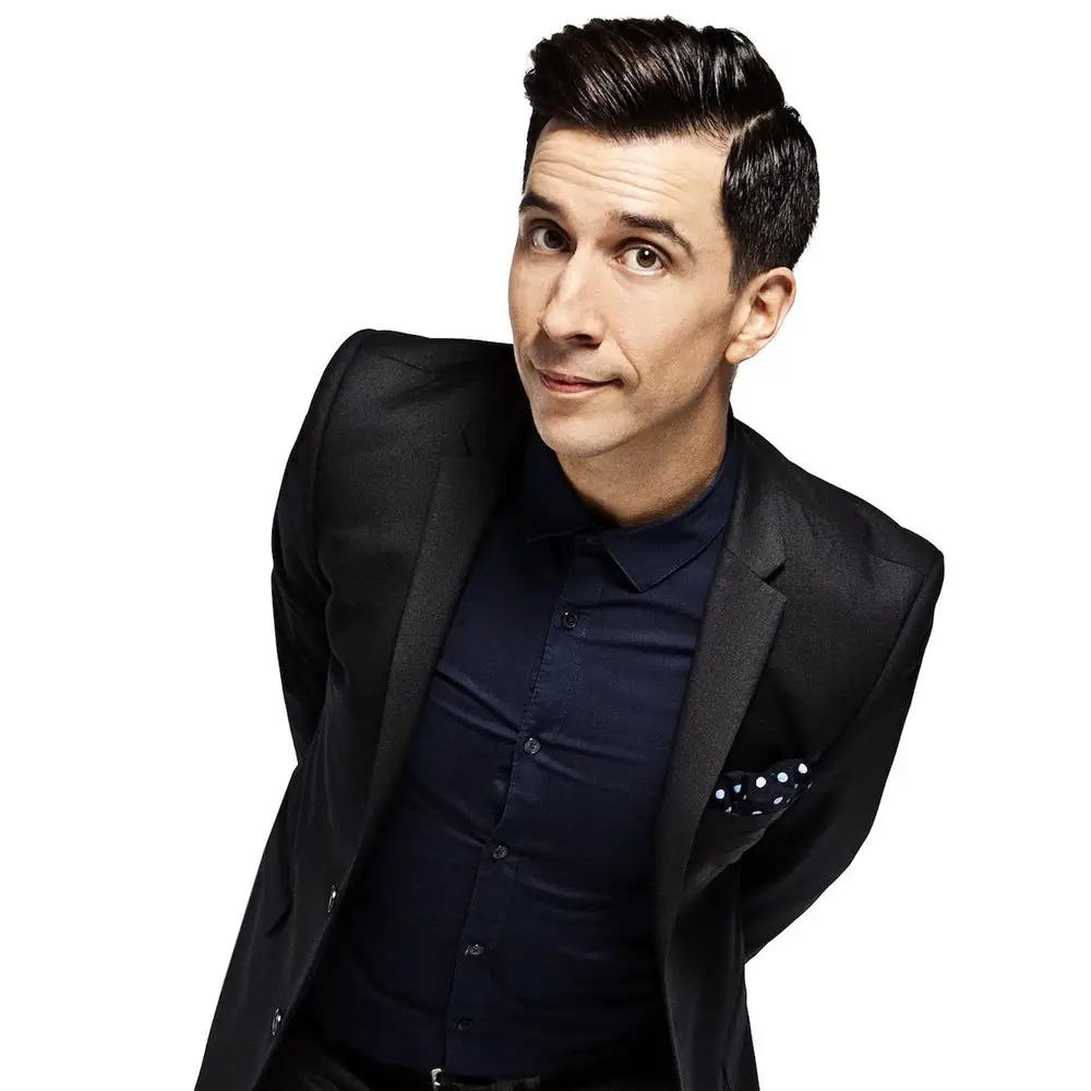 How tall is Russell Kane?